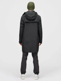 Mode Coat H Stilren og praktisk kåpe for hverdagsbruk.