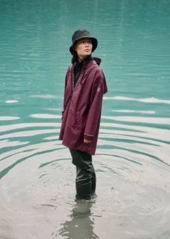 Mode PU Poncho D Vanntett poncho til dame