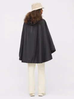 & Poncho U Vind- og vanntett poncho i unisex